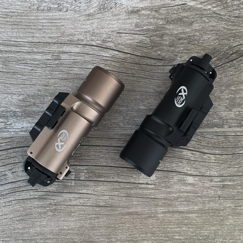 Surefir 600 lúmenes X300U X300 linterna táctica arma pistola de pistola de luz blanca LED de caza explorador de 20MM Picatinny Rail - imagen 2