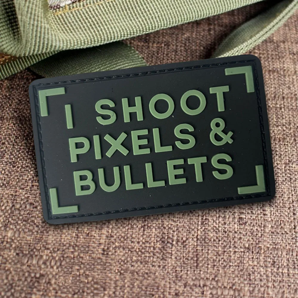 Parche táctico PVC gancho y bucle moral I shoot pixels bullets - imagen 4