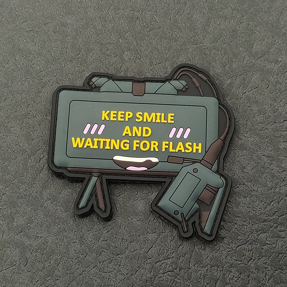 Parche de moral bordado Keep Smiling and Wait for the Broadsword - imagen 4