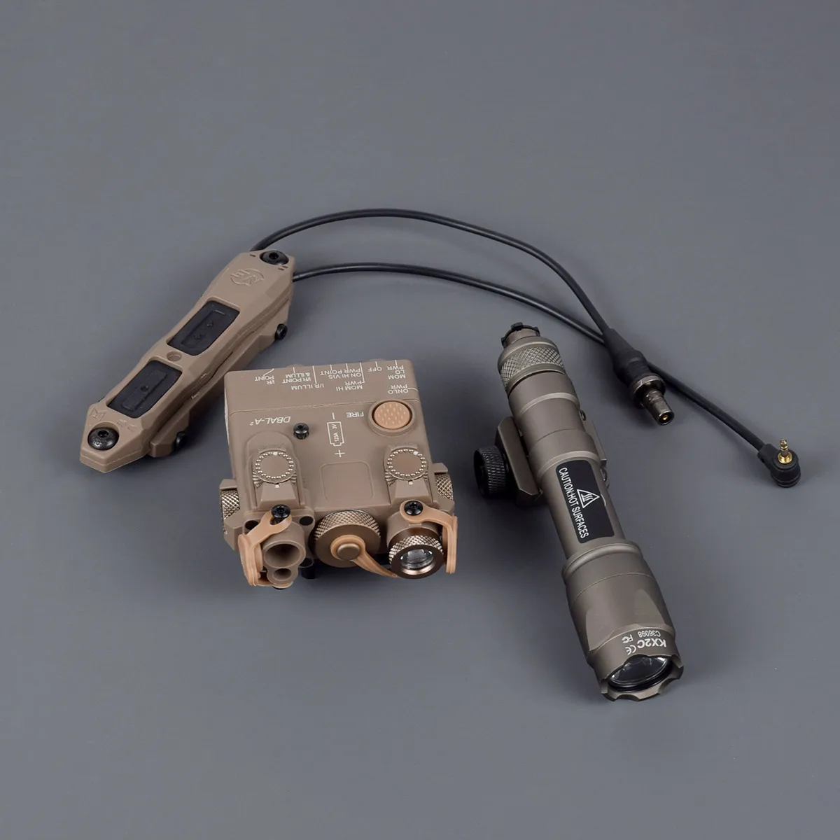 DBAL-A2 táctico versión simplificada luz Surefire M300C M600C juegos de linternas punto rojo verde mira láser para riel Airsoft de 20mm - imagen 3