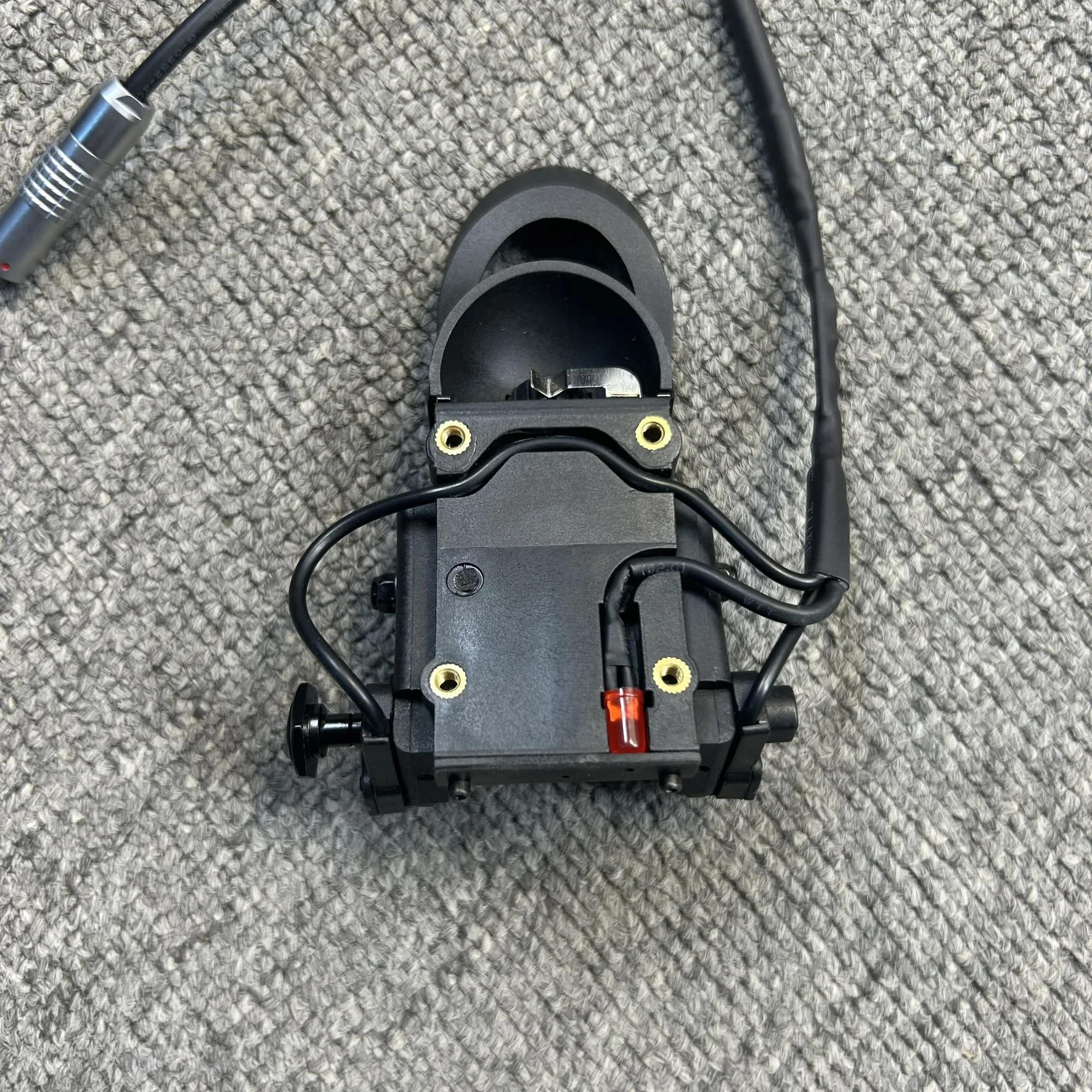 FMA Tactical AVS-9 Entrenamiento Manequim Visión Nocturna NVG (Sin función) |   Adaptador de montaje funcional AVS9 ANVIS6/9 |   Caja de batería - imagen 4