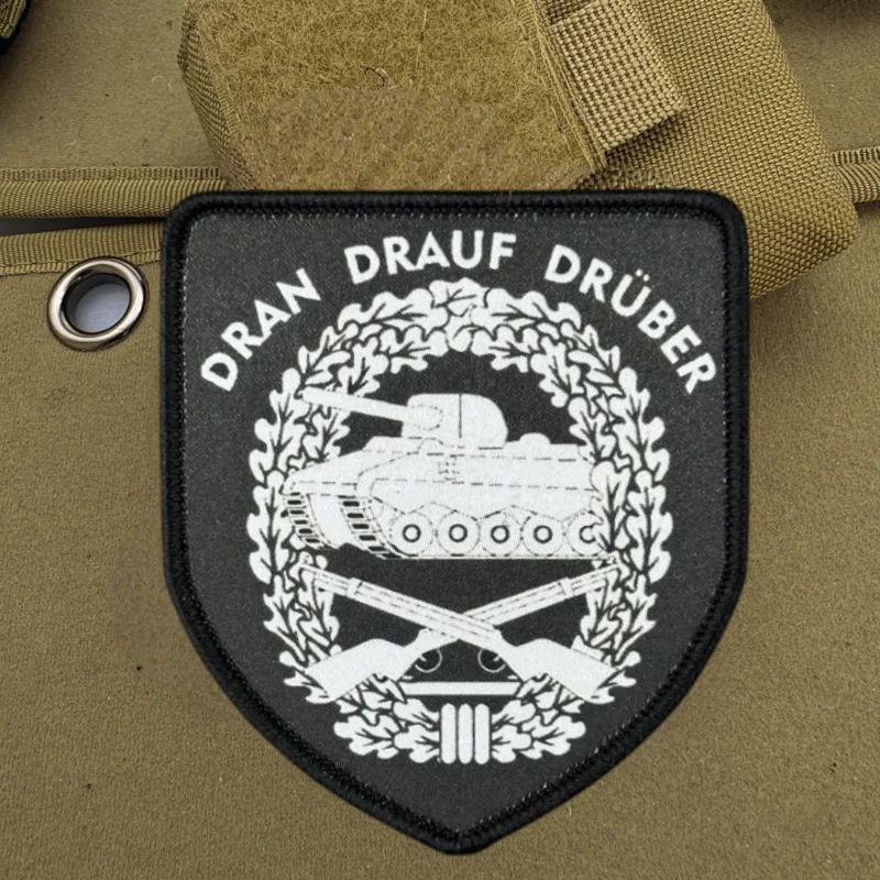 Parche táctico bordado tanques y victoria – insignia moral brazalete - imagen 4