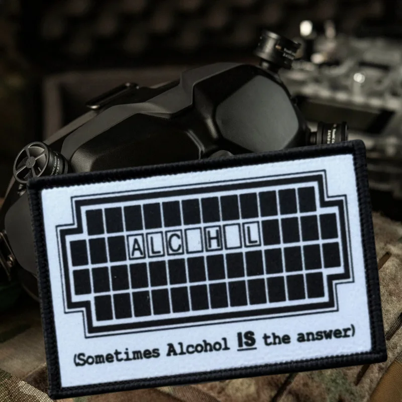 A veces el Alcohol es la respuesta parche estampado chaleco táctico gancho y bucle insignia moral mochila pegatinas brazalete parches para ropa - imagen 2