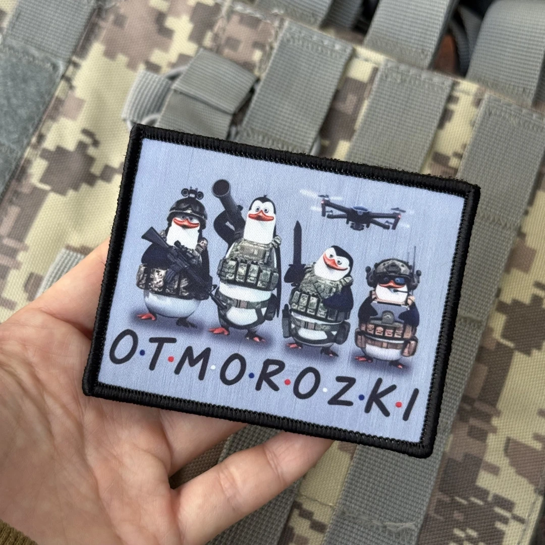 Parche táctico velcro pingüinos y drones – Para mochila o equipamiento - imagen 3