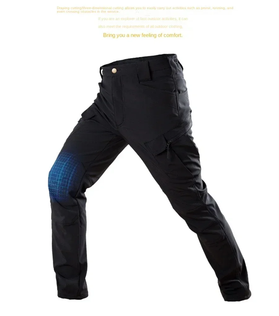 Detalle de pantalón y camuflaje