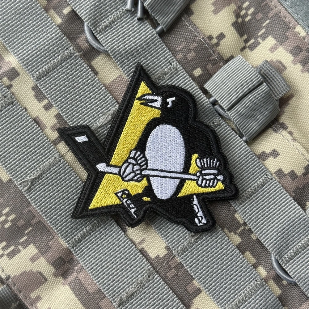 Parche táctico pingüino chevron bordado gancho y bucle para mochila - imagen 4