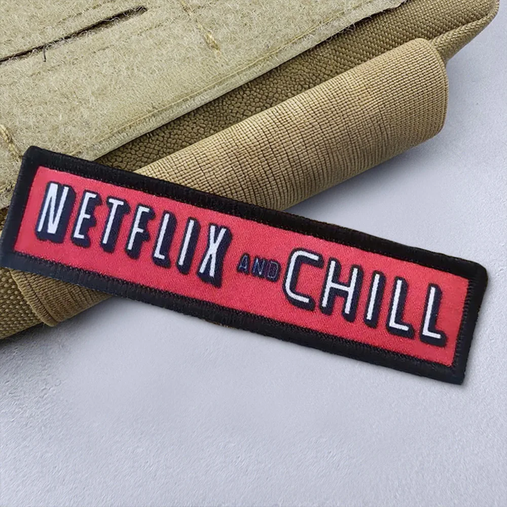 Parches de Netflix y Chill Meme, parche de gancho y bucle, brazalete moral, insignia de moral del ejército militar, pegatinas tácticas para mochila - imagen 5