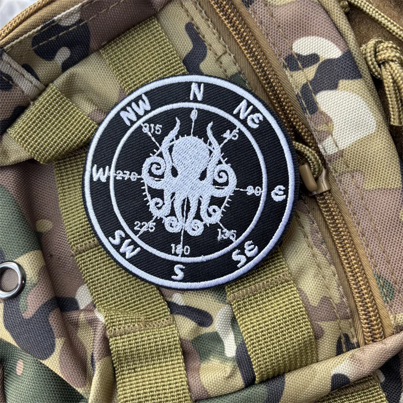 Parche táctico bordado Octopus Compass – Insignia con velcro - imagen 4