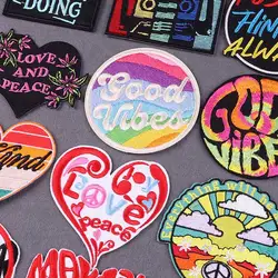 Parche moral bordado amor y paz – Velcro para mochila táctica