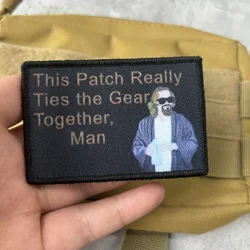 "Este parche realmente atado el engranaje juntos, hombre" Parche táctico moral Impresión emblema de gancho y bucle brazalete militar pegatinas para mochila