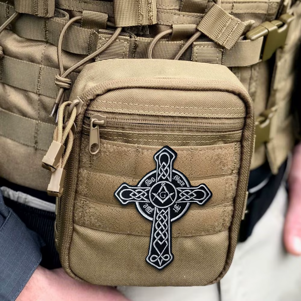 Parche táctico bordado cruz celta con velcro para chaleco y mochila - imagen 5