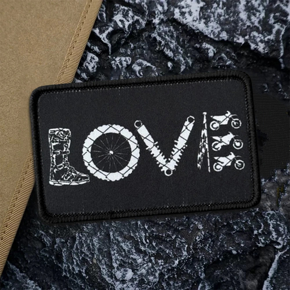 Parche para brazalete con estampado de motocicleta "LOVE", insignia de moral táctica divertida, parches con gancho, pegatinas para mochila militar