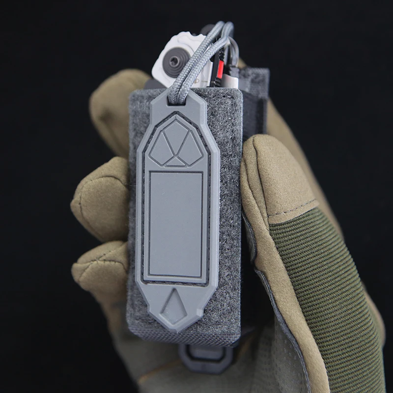 Parche luminoso de TPU con mango de tracción, mochila táctica, cola funcional EDC, accesorios personalizados para ropa, 9 colores, 3/10 unidades - imagen 3