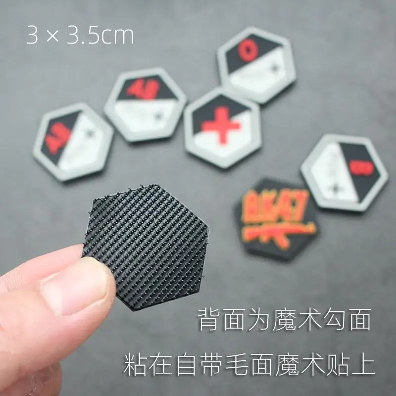 Nuevo Hexagonal EDC Mini PVC goma moral insignia sangre tipo cruz médica AK47 brazalete DIY chaqueta mochila gancho y bucle parche - imagen 2