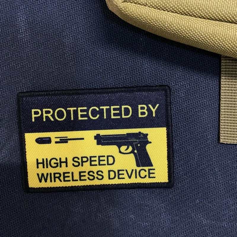 Parche de insignia de moral protegido por dispositivo inalámbrico de alta velocidad, pistola de gancho y bucle, balas de fuego, mochila al aire libre, pegatina táctica - imagen 4