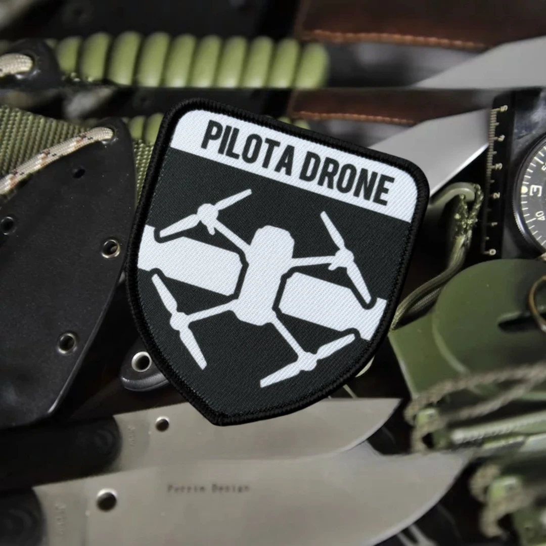 Parche táctico de moral de piloto, insignia de escudo de piloto de Dron, parches de gancho y bucle impresos para ropa, pegatina de emblema militar