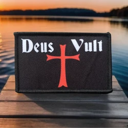 Parche Brazalete Deus Vult – Velcro adhesivo militar táctico