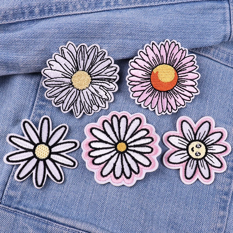 Parche de margaritas y flores de girasol, parche divertido de abeja para planchar en la ropa, parches de dibujos animados en la ropa, coser, decorar, bricolaje - imagen 2
