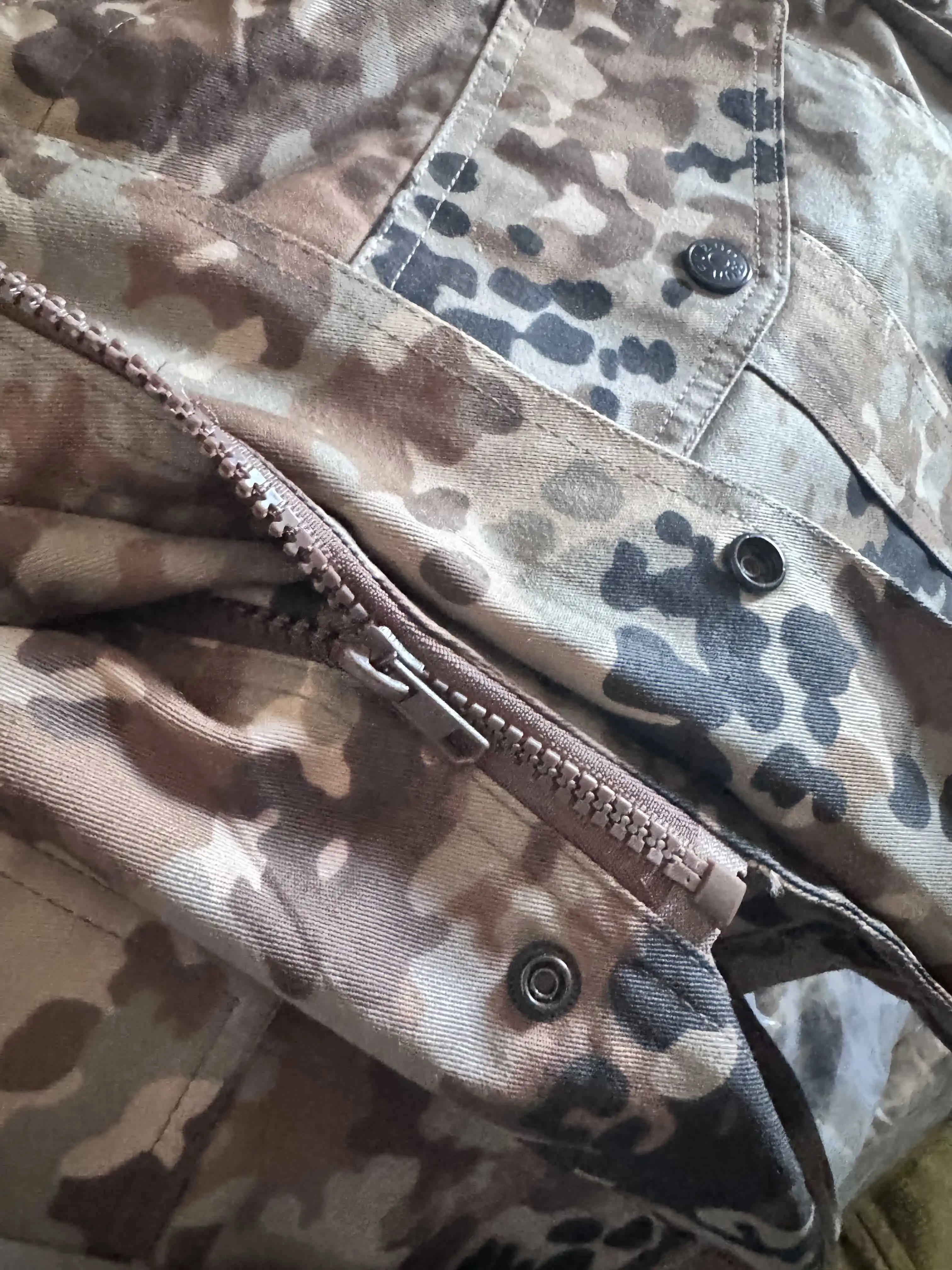 Ropa de entrenamiento táctico al aire libre, brazaletes, conjunto de traje de camuflaje para senderismo y caza. - imagen 5