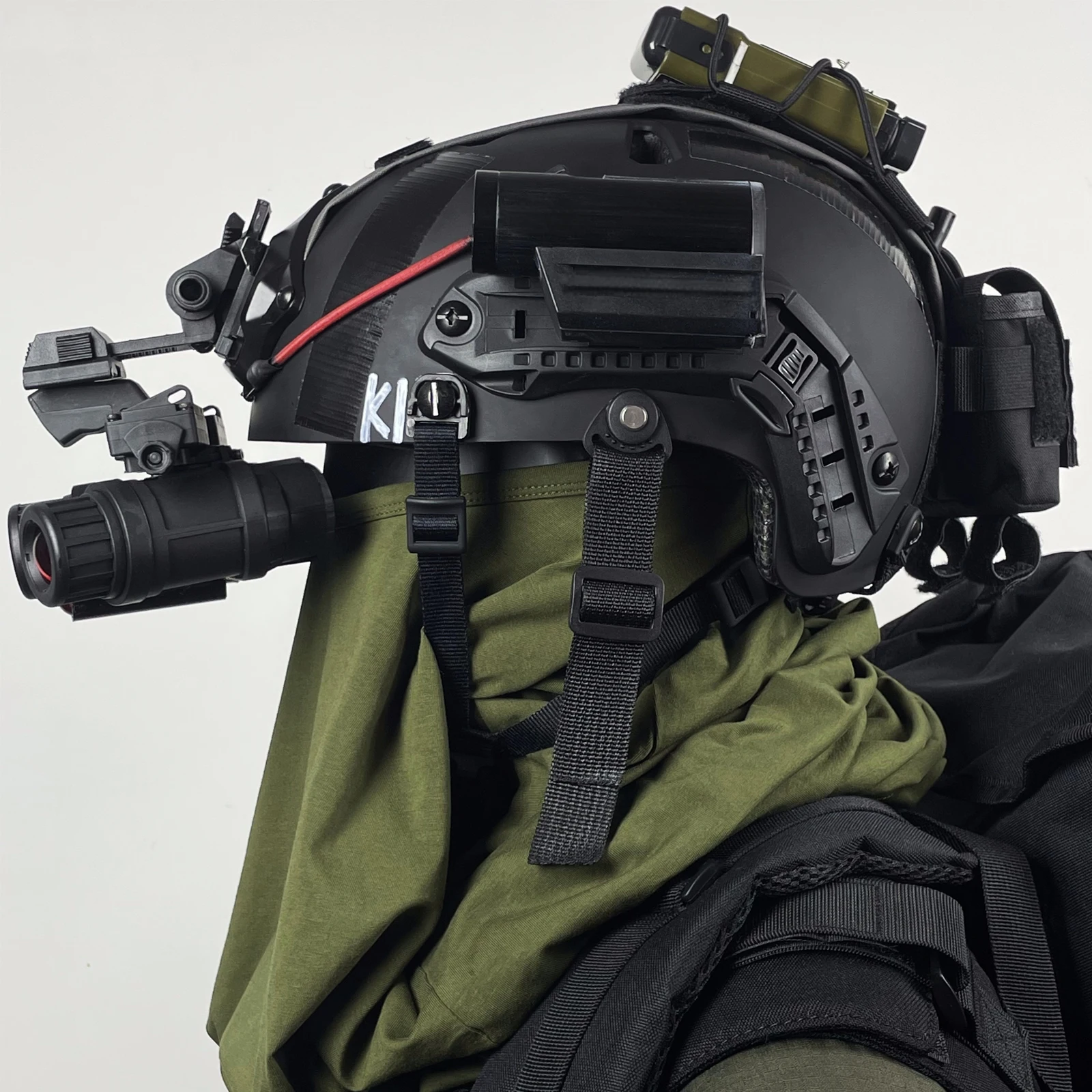 Conjunto de casco Airsoft para Cosplay COD, casco fresco con gafas de visión nocturna, luz de señal táctica, máscara de casco de juego BBS para exteriores - imagen 5