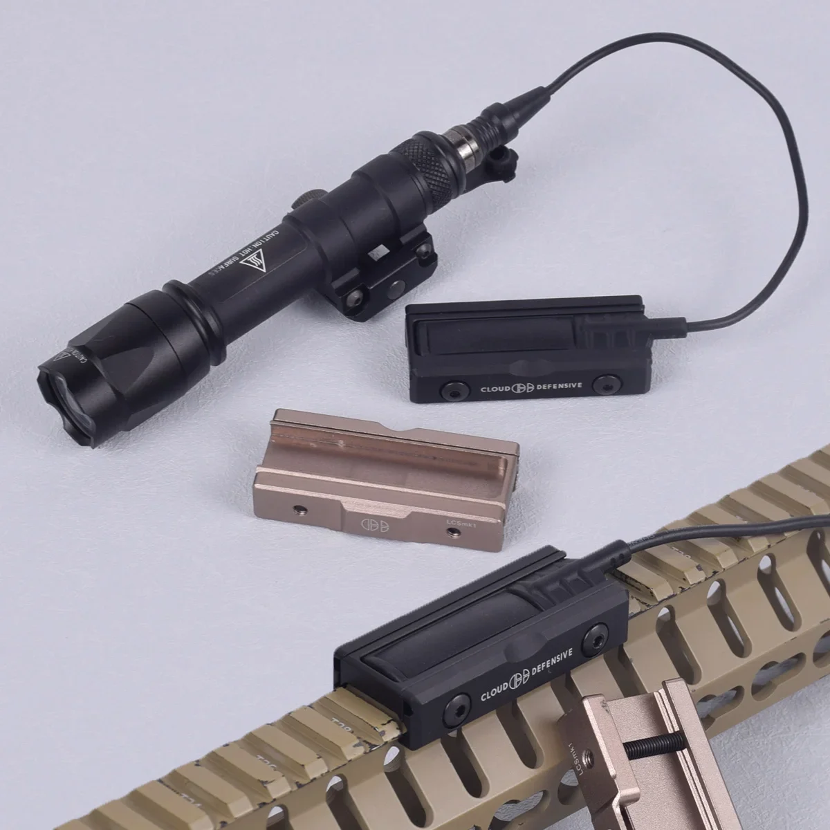 Conjuntos tácticos Airsoft Surefir M600 M300, luz de explorador, Panel de bolsillo de 20mm, interruptor Mlok Picatinny, montaje en riel, linterna para Rifle AR15