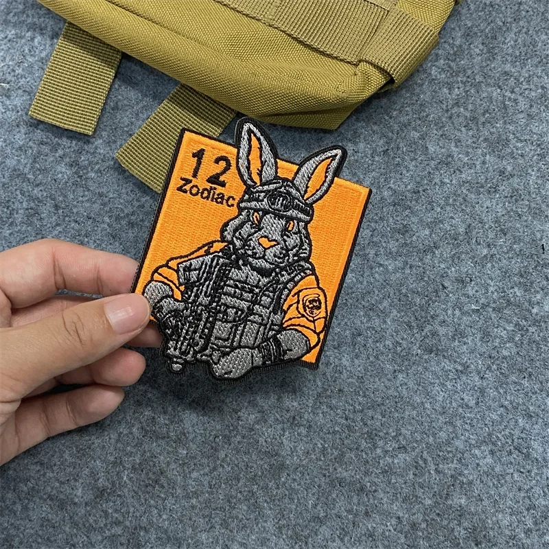 Parche táctico Bordado de conejo, insignia del 12 ° Zodiaco, gancho y bucle, moral, brazalete, mochila, ropa, pegatinas decorativas - imagen 3