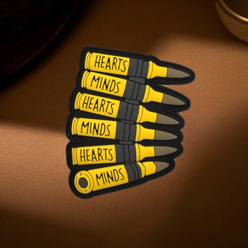 HEARTS MINDS Clip de bala parche táctico de PVC insignia de moral militar brazalete mochila al aire libre accesorios de sombrero pegatina de gancho y bucle - imagen 3