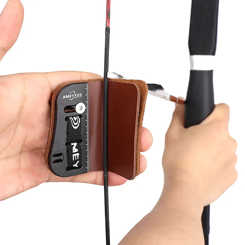Protector de dedo de tiro con arco S/M/L, piel de vaca + placa de aleación de aluminio, pestaña de dedo ajustable, mano izquierda/derecha para tiro con arco, Protector de caza - imagen 5