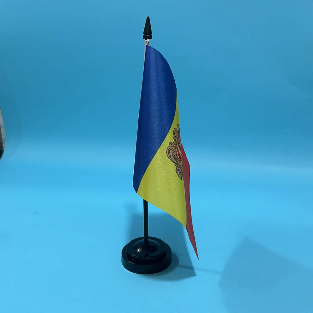 Bandera nacional de Andorra tamaño escritorio – Oficina poliéster - imagen 4