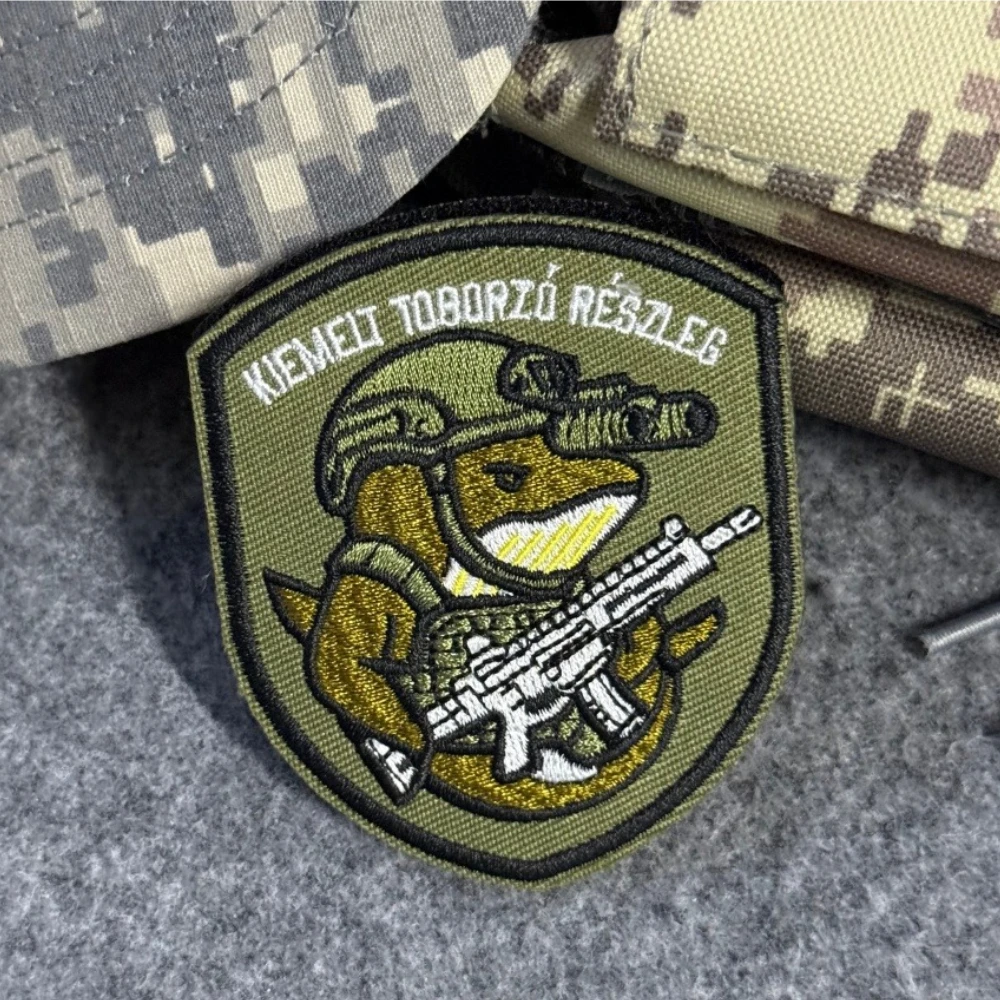 Parche bordado táctico tiburón casco – Insignia moral velcro para mochila - imagen 5