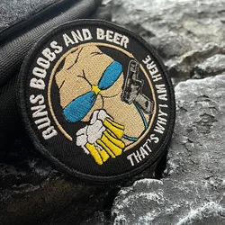 Parches bordados de tres pasatiempos pequeños, gancho y bucle, armas creativas de cerveza, insignia de moral BOOBS para ropa, apliques de mochila táctica
