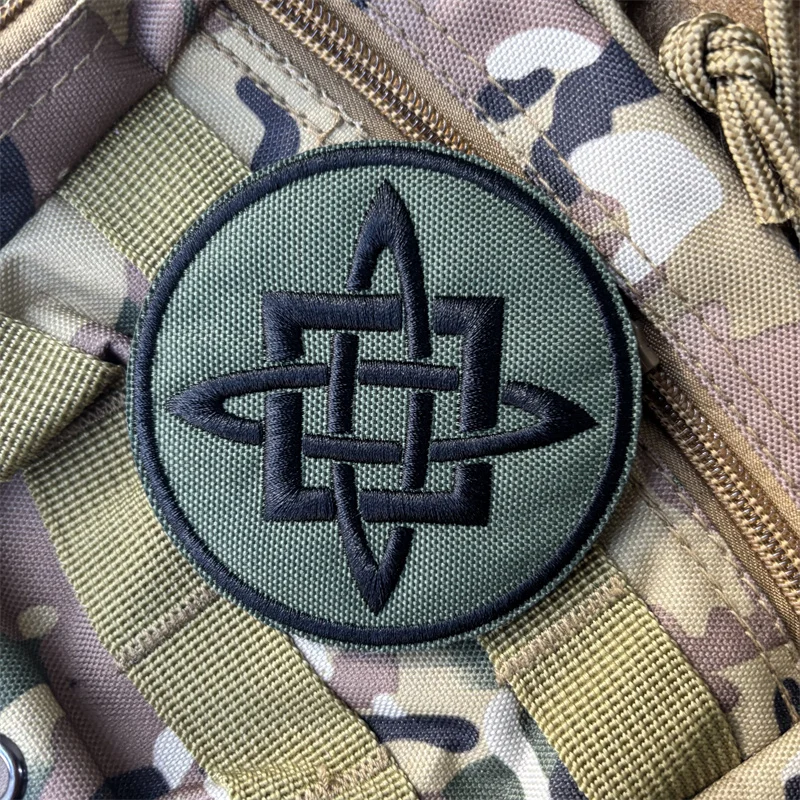 Parche táctico chevrón bordado con velcro para uniforme y mochila - imagen 5