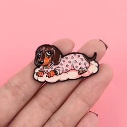 Pin esmaltado perro salchicha – Broche metálico para solapa o mochila