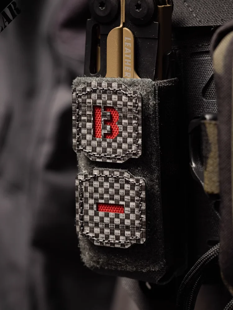 Insignia de Blood Group Parche Tegris Brazalete de mochila táctica - imagen 3