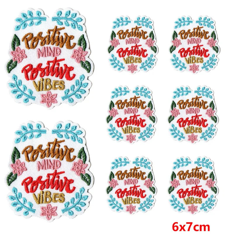 Parche bordado para planchar frases de flores y letras - imagen 5