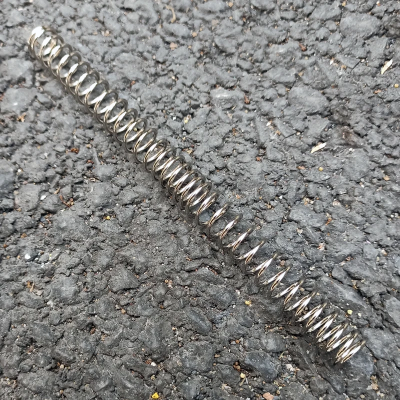 Alambre de resorte de presión de compresión de resorte de acero inoxidable, 1,2-1,8mm de diámetro, 14,5mm de longitud, 175mm para tiro de juguetes neumáticos AEG - imagen 5