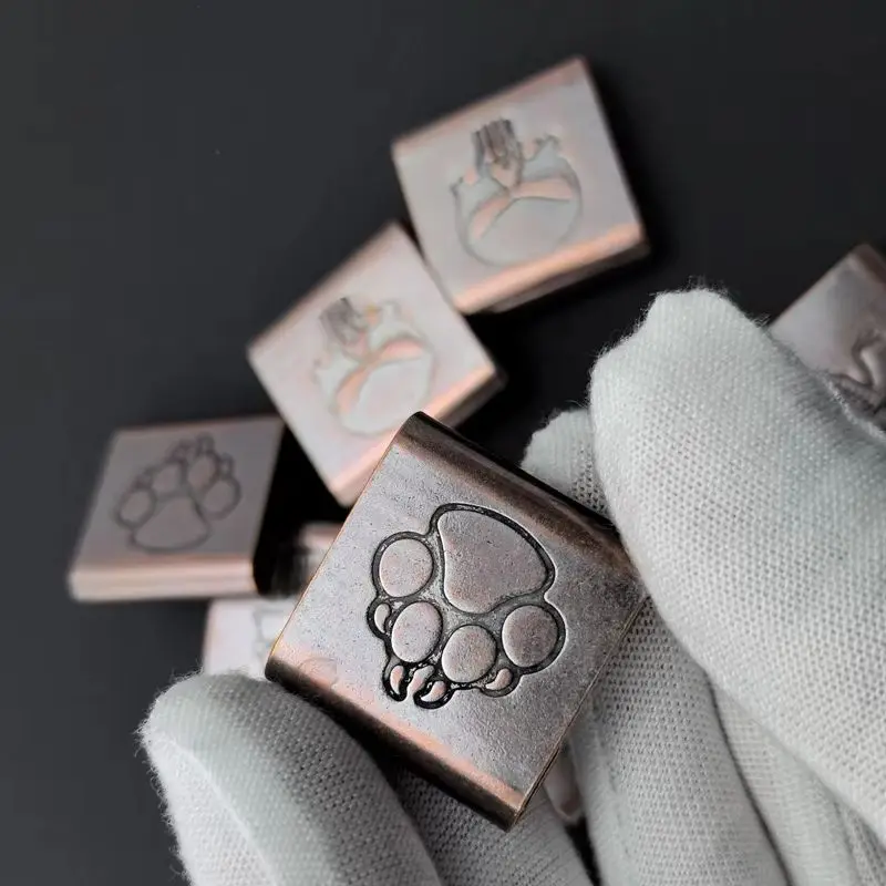 Hebillas de reloj con Clip Molle de llama de acero Retro, 5 patrones, cobre rojo, herramientas EDC, accesorios para mochila táctica, colgantes de cuchillos