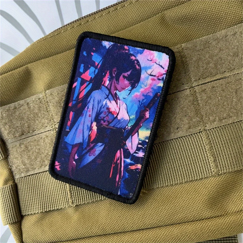 Parches tácticos de moral de niña samurái de pelo oscuro para ropa, parche de gancho y bucle impreso, pegatina para mochila militar - imagen 2