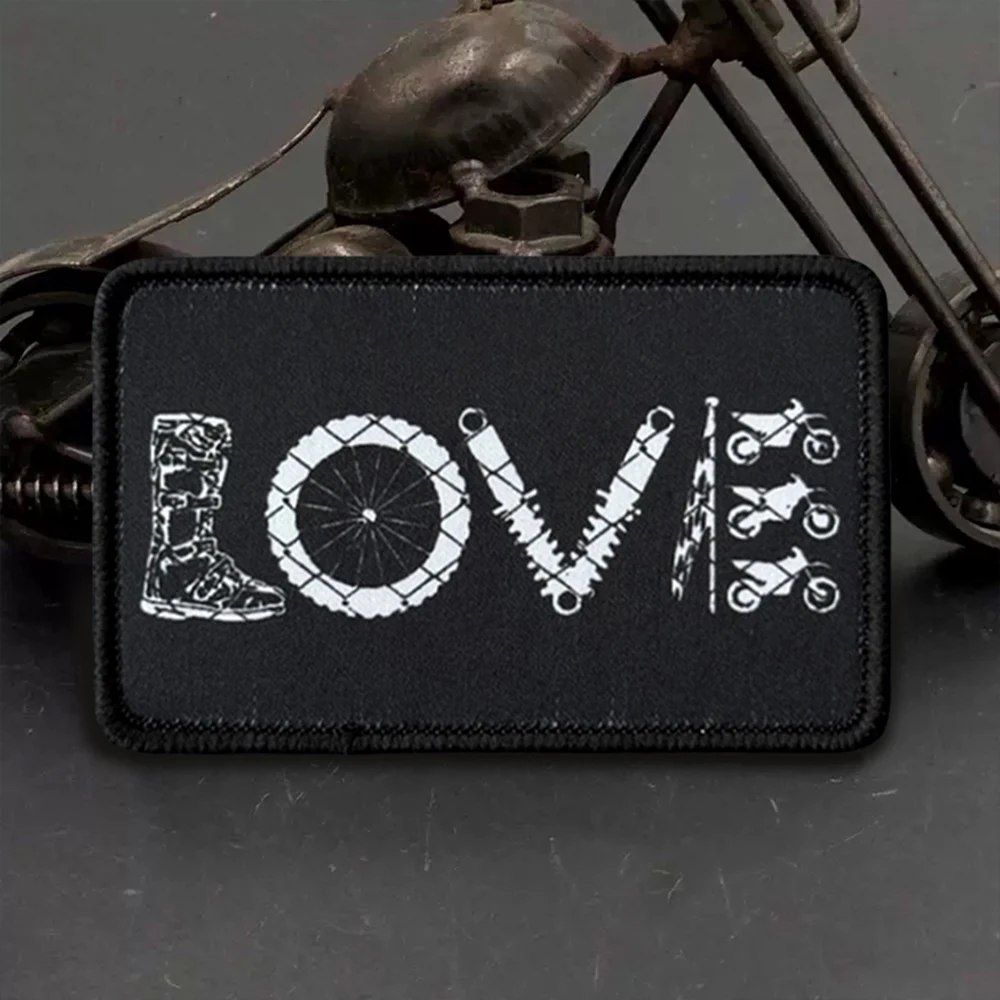 Parche para brazalete con estampado de motocicleta "LOVE", insignia de moral táctica divertida, parches con gancho, pegatinas para mochila militar - imagen 2