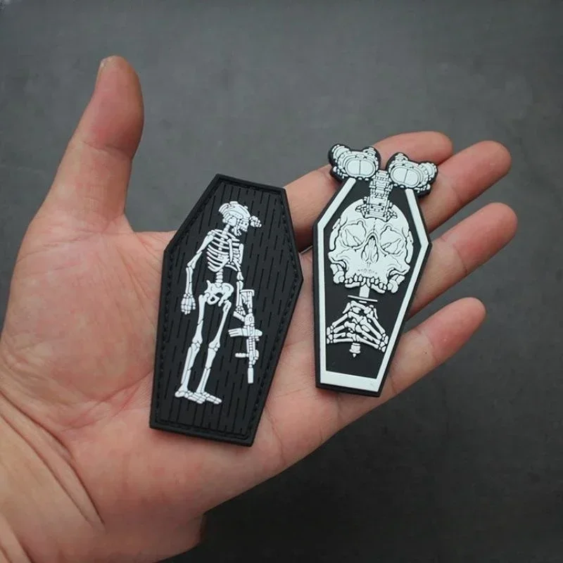 Emblema luminoso de calavera Projektmonark, insignia de Moral de PVC transparente, banda para el brazo con gancho y bucle, parches tácticos, pegatina para casco