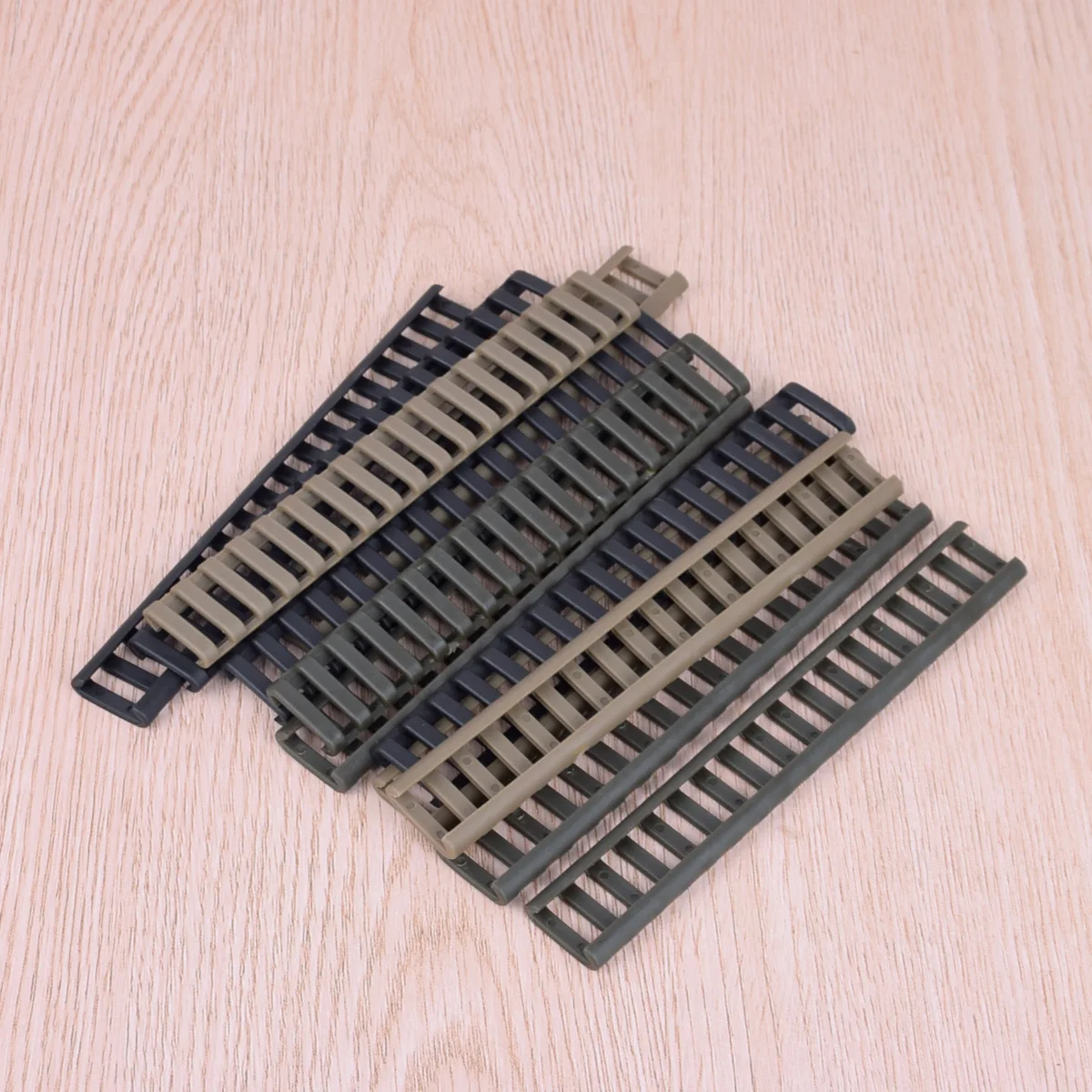 18 ranuras, 4 piezas, cubiertas de riel con forma de escalera de goma para cubierta protectora de riel cuádruple para Rifle