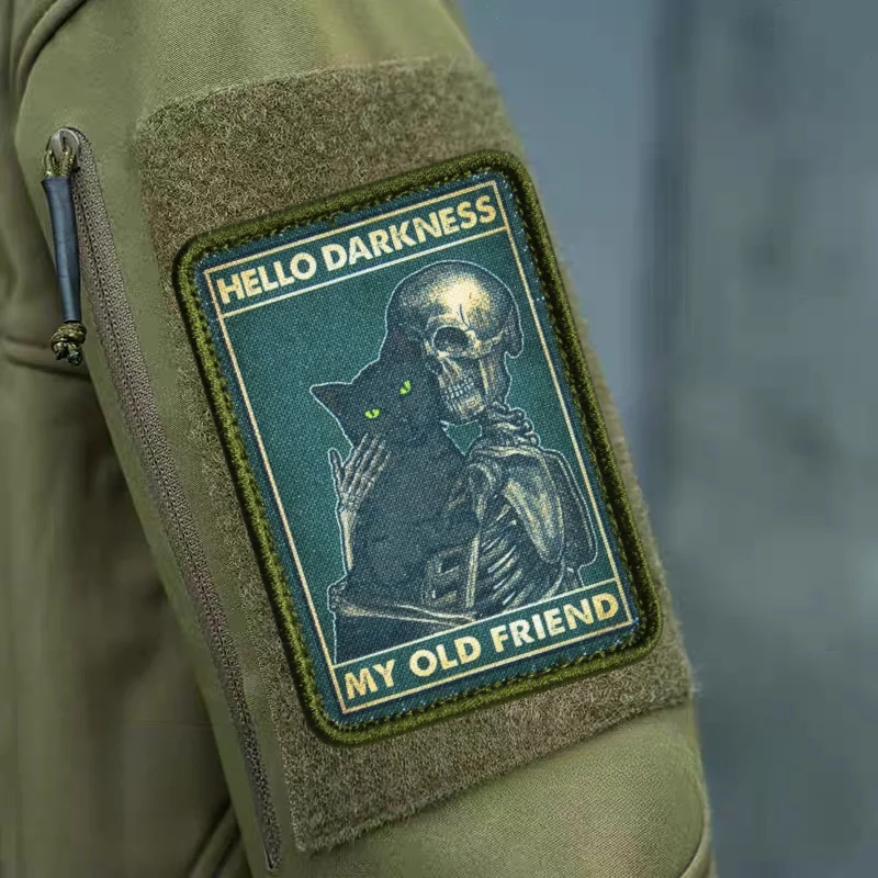 "Hola oscuridad mi viejo amigo" insignia de moral de calavera esqueleto sosteniendo gato parche táctico parches impresos pegatinas de mochila militar - imagen 5