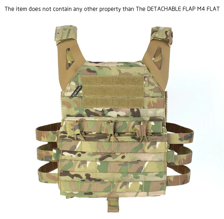 Detalle del panel Molle y la bolsa triple para cargadores M4