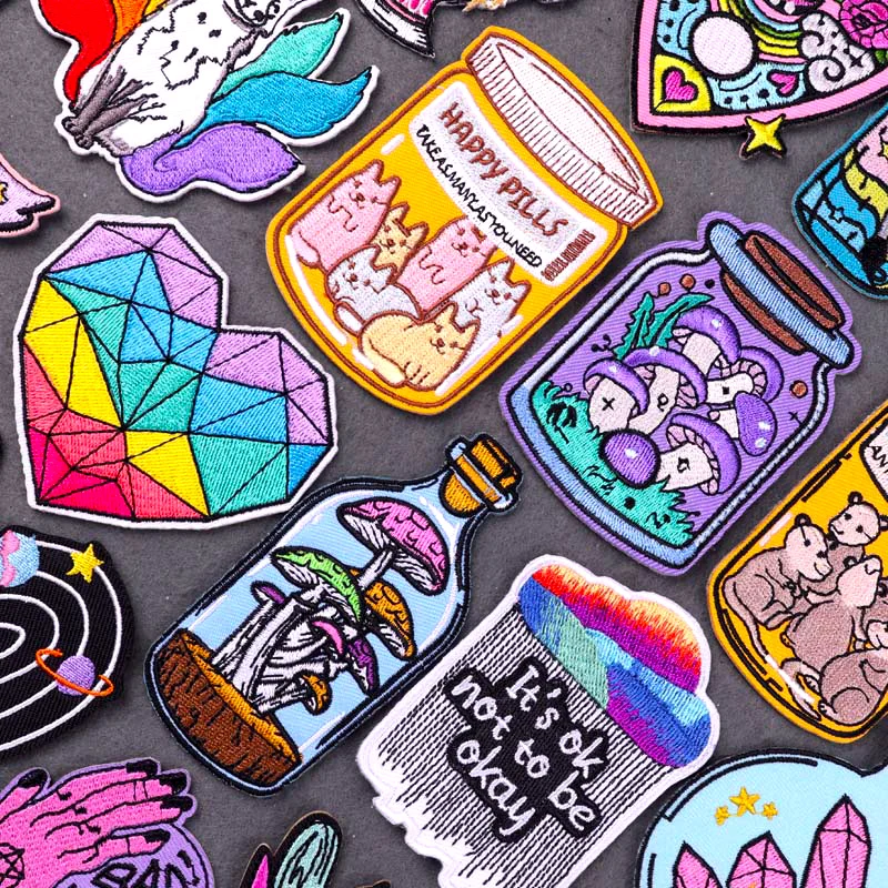 Botella con parche de seta, bordado en forma de corazón, parche para planchar para ropa, parches termoadhesivos para ropa, insignia de rayas DIY - imagen 2