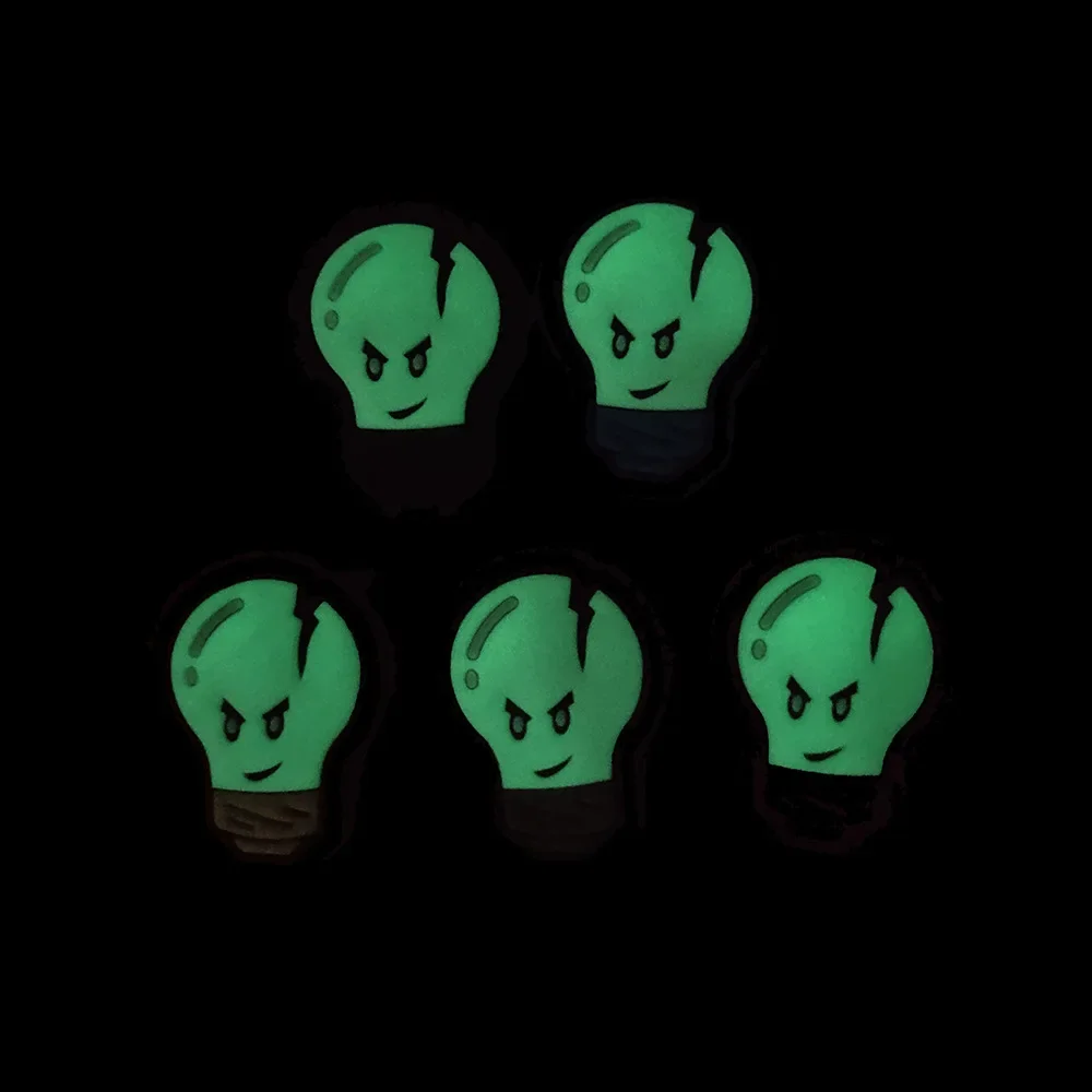 Parche de goma suave de PVC con gancho y bucle, Mini bombilla de dibujos animados, mochila táctica para exteriores, pegatinas para ropa - imagen 3