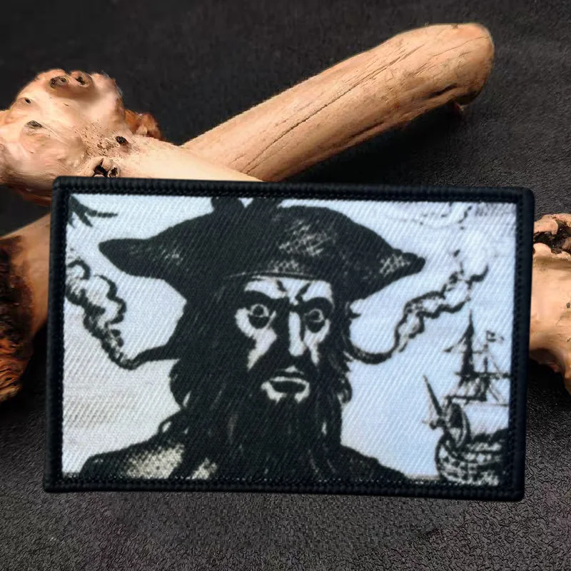 Parche con estampado de barba negra y pirata, chaleco táctico con gancho y bucle, insignia de moral, mochila, pegatina decorativa, parches para brazalete para ropa - imagen 2