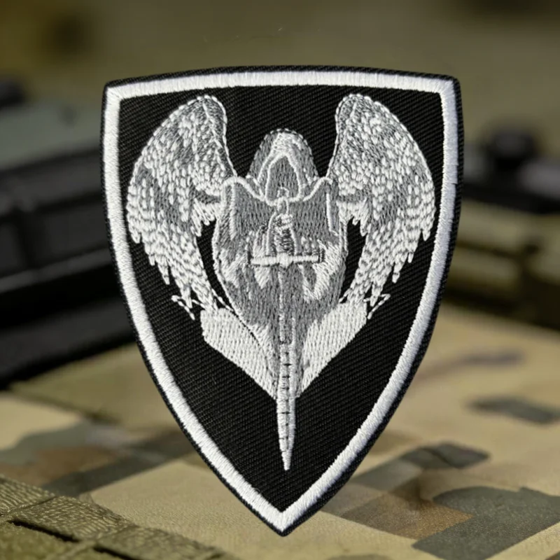 Parche táctico bordado escudo ángel oscuro con gancho y bucle - imagen 4