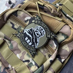 Parche bordado táctico Raccoon – Moral con velcro para mochila y ropa