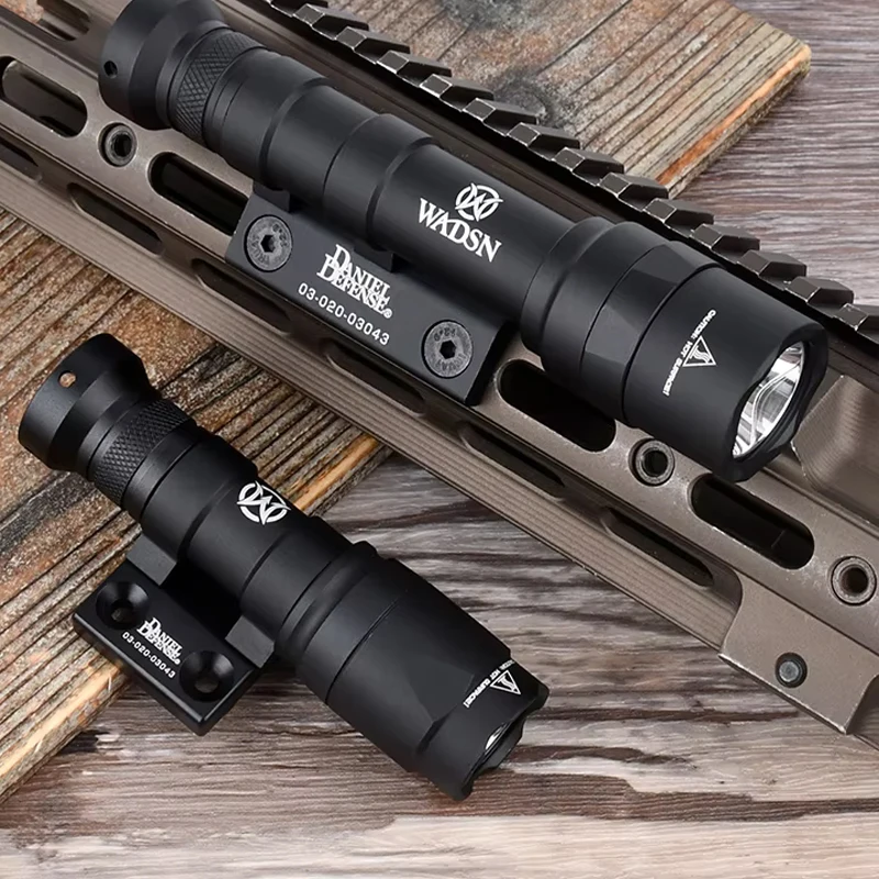 Conjuntos de linternas tácticas WADSN SF M300A M600C, luz de explorador Airsoft para caza, Base compensada de Metal compatible con accesorios de riel de 20mm M300 M600 - imagen 2