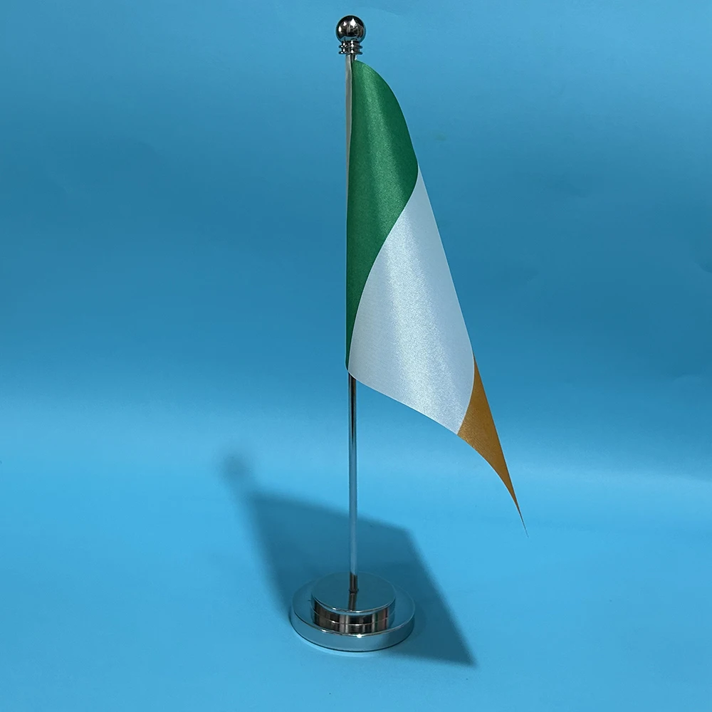 BANDERA DE SKY Bandera de escritorio de oficina Bandera de Irlanda 14x21 cm poliéster IRE IR Irlanda irlandesa Bandera nacional Adornos de escritorio Banderas - imagen 4